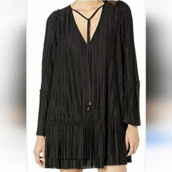Free People Can't Help It Plisse Black Bell Sleeve Mini Dress Size Medium - Picture 2 of 12